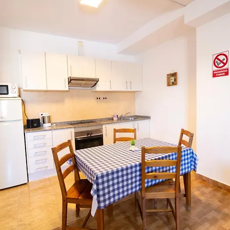 Edificio Prieto Viv 2b פוארטו דל רוסריו